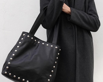 スタッズ付きブラックレザートートバッグ、ハンドメイド大型ハンドバッグ、シルバースタッズ、女性用ワークバッグ