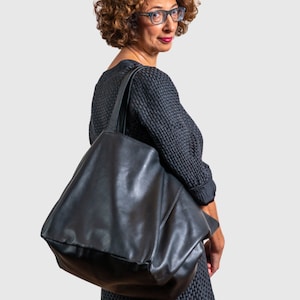 Große schwarze Ledertasche, übergroße Ledertasche in zwei Größen, handgefertigte echte weiche Lederhandtasche für Frauen