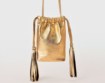 Glamouröse Abendtasche aus goldmetallischem Leder | Handgefertigte Kordelzug-Geldbörse mit Quasten und Fransen | Perfekt für Partys und Hochzeitsoutfits