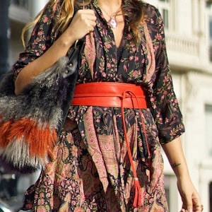 Breiter roter Gürtel, Obi Ledergürtel, Wickelgürtel aus Leder, Ledergürtel mit Quasten, Boho Gürtel für Frauen, Plus Größe Obi Gürtel