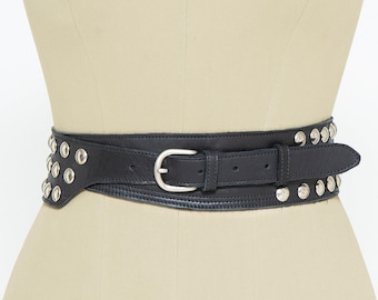 Breiter schwarzer Gürtel mit silbernen Nieten, schwarzer Ledergürtel für Damen, Leder Taillengürtel, Nietengürtel, Geschenk für Modefans