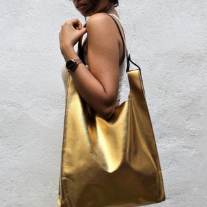 Gold Leder Tote, Metallic Ledertasche, Goldene Einkaufstasche, Gold Leder Schultertasche für Frauen, Echtleder Tote, Geschenk für Mutter