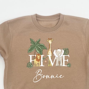 Sudadera Safari personalizada con cualquier nombre y edad. Regalo de cumpleaños. Sudadera con temática Safari para todo el año. Color topo.