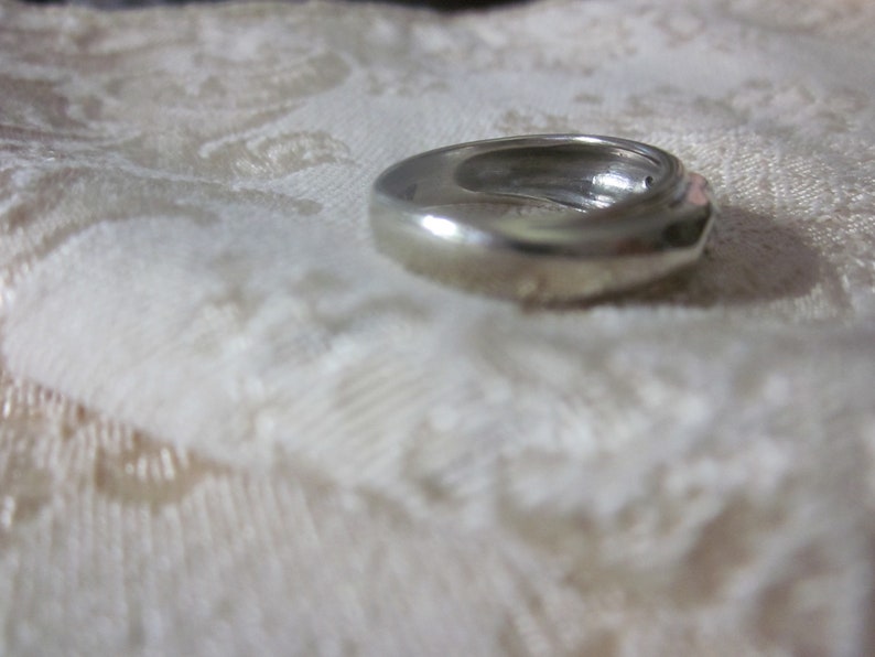 1940s to1950s Vintage White Gold 14k with 3 diamonds Wedding Band Size 7 to 7.5 4g AK Maker