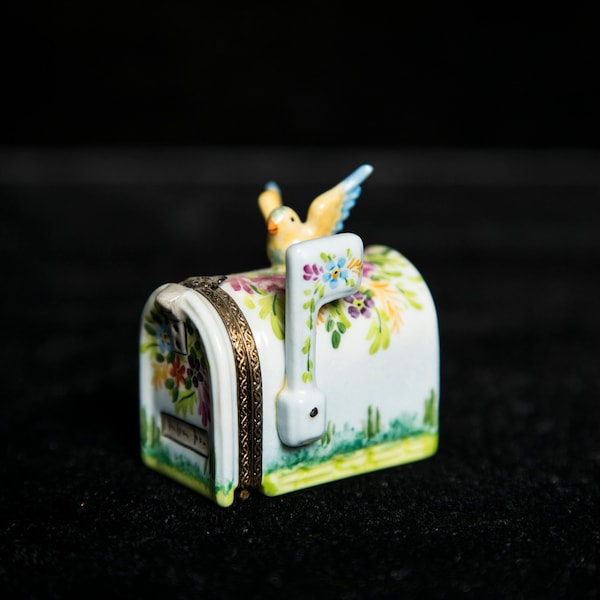 Limoges France Peint Hauptdekor Ceram Mailbox mit Vogel Blumen Scharnier Trinket Box Porzellan