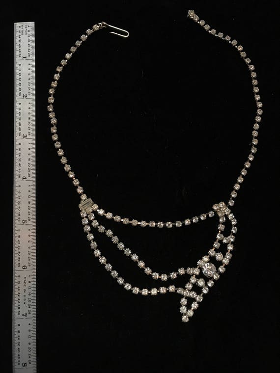 Stunning white Rhinestone Necklace Art Deco