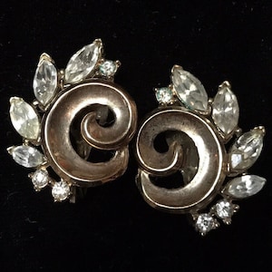 Amazing Trifari Clipon Earrings w/ Rhinestones