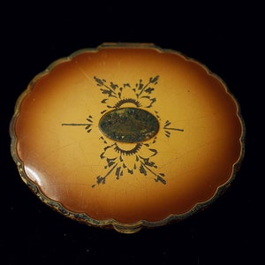 Beautiful Vintage Compact with Mirror Enamel
