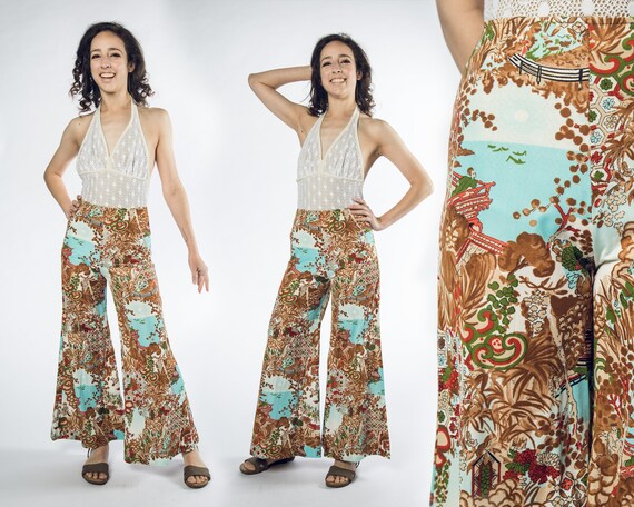 Amazing 1970s Asian Novelty Print High Waisted Pan