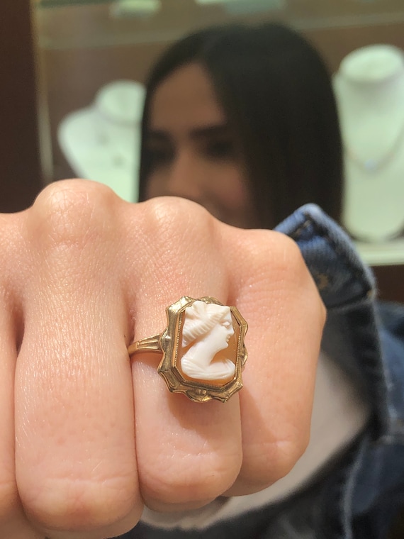 10k Gold Cameo Antique Ring