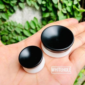 Plugs Concave[Matt Black and White]-Plugs Custom/Plugs Smoke/Plugs Resin