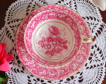 Gorgeous Paragon Pink Roses Tea Cup Saucer Set (Duo) English Fine Bone China c1939-49