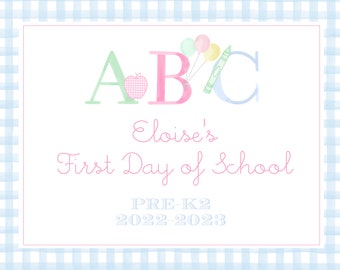 Första skoldagen-skylt - Akvarell ABC-flickor Blå Gingham - Preppy förskola Tillbaka till skolan - DIREKT Nedladdning, Redigera text, Skriv ut hemma!