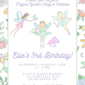 Puede incluir: Invitaci&oacute;n a una fiesta m&aacute;gica de jard&iacute;n para celebrar un 3er cumplea&ntilde;os. La invitaci&oacute;n presenta tres hadas con alas, flores y hongos. El texto dice "Por favor, &uacute;nase a nosotros para una fiesta m&aacute;gica de jard&iacute;n para celebrar el 3er cumplea&ntilde;os de Ellie! S&aacute;bado, 10 de agosto 14:00-16:00 El jard&iacute;n m&aacute;gico de Ellie 123 Fairytale Way Charleston, SC Por favor, responda al 123-456-7899"