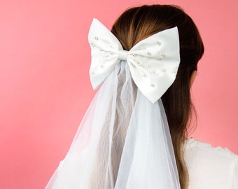 White Pearl Bride To Be Bow Veil -  Bridal Shower Veil Headband White Veil Hen Party Accessories Hen Do Headpiece Pearl Veil