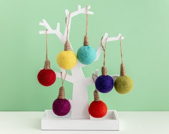 Felt Light Bulb Baubles - Felt Christmas Tree Decorations Multi Pack Festive Themed Baubles Colourful Christmas Tree Sustainable Decorations