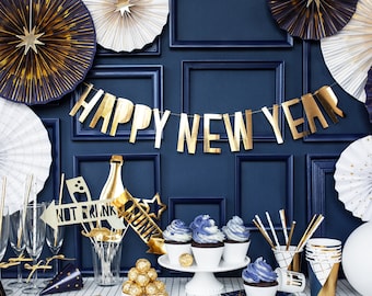 Happy New Year Banner - NYE Decorations 2024 Garland New Years Eve Party Decorations Gold New Year's Party At Home Family Night