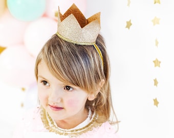 Gold Glittery Crown - Childrens Gold Fancy Dress Accessories Party Outfit Gift Ideas For Kids Photoshoot