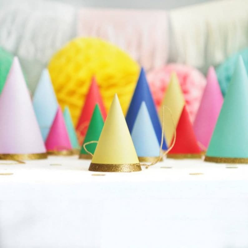 8 Pack Gold Glitter Birthday Party Hats Multicoloured Accessories Rainbow Theme Party Decorations Colourful /& Gold Party Hats
