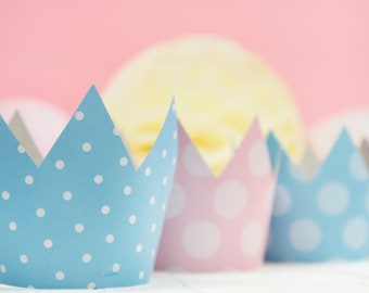 Pink Or Blue Party Crowns - 4 Pack - Party Hats Spotty Paper Crowns Children's Party Favours Wedding Kids Table Favors Party Big Fillers
