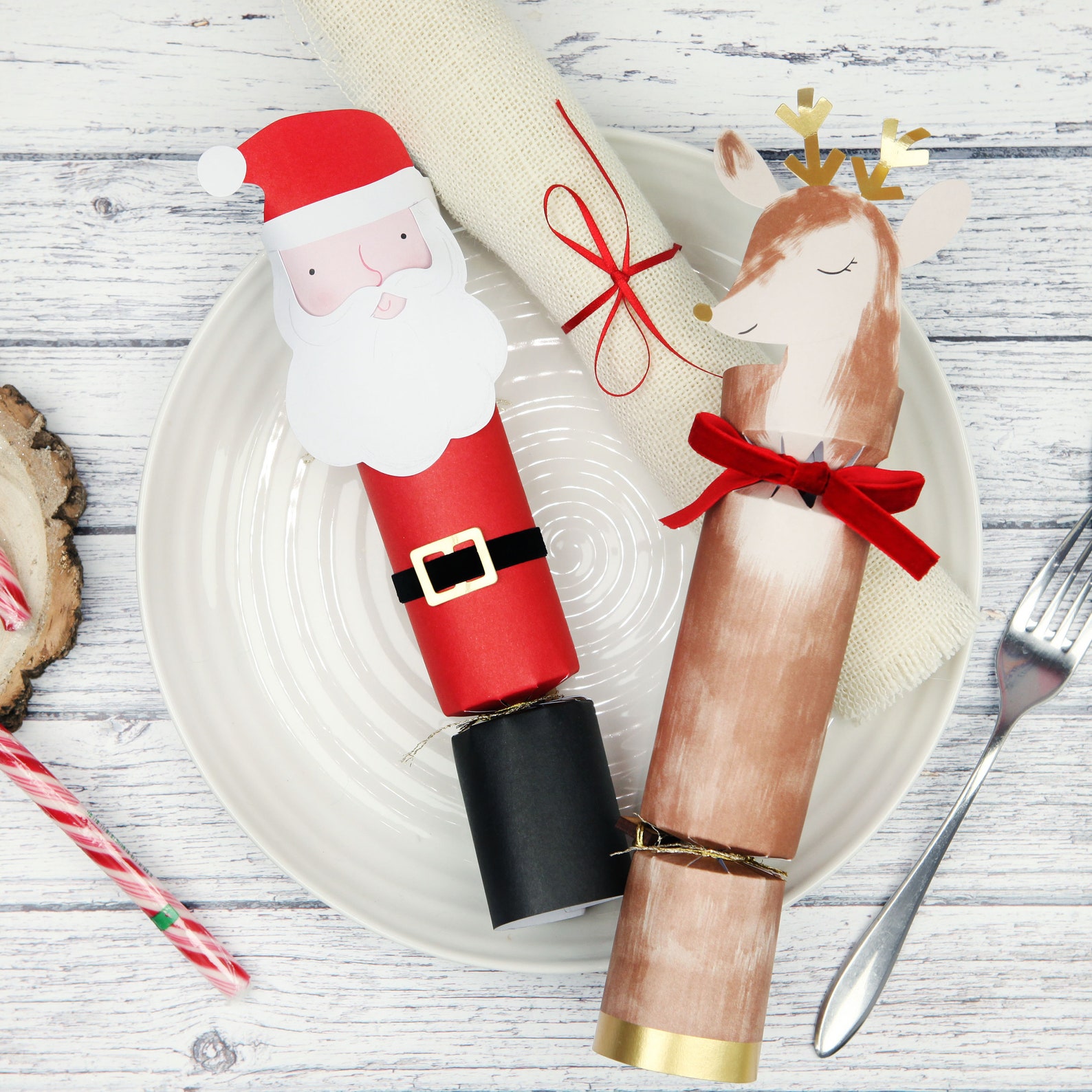 Santa & Reindeer Large Crackers