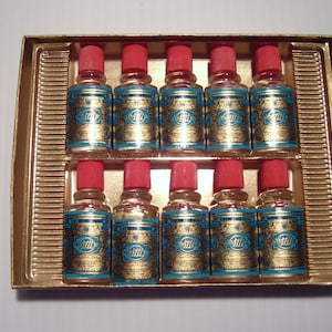 Cologne, Complete Vintage set of 10 Mini Unopened bottles of Vintage Cologne, Echt Kolnisch Wasser 4711 image 1