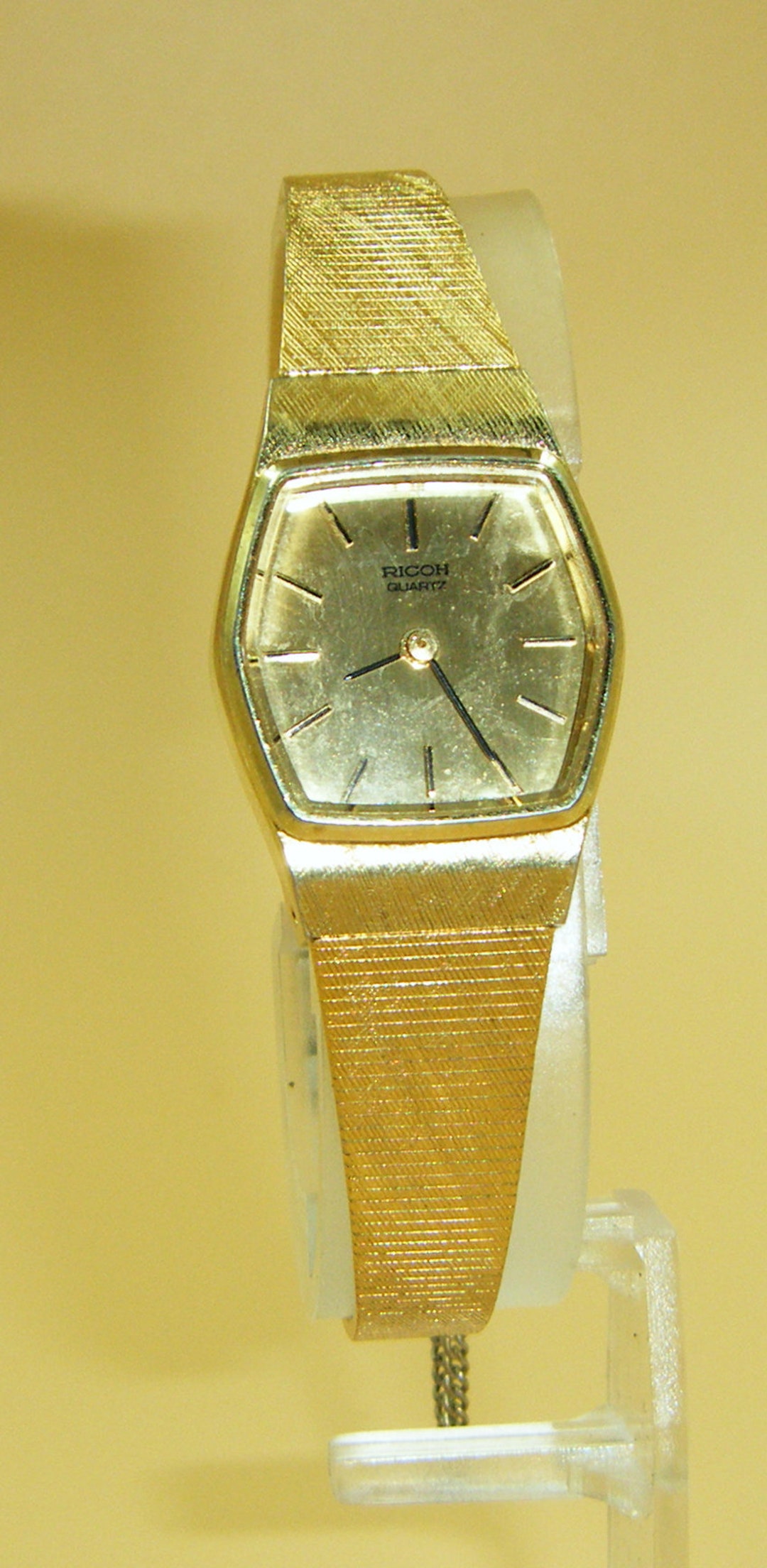 デッドストックRICOH リコー　シャトー QUARTZ ゴールド Vintage Ricoh Quartz Ladies Watch Push Button Time Adjust - Etsy