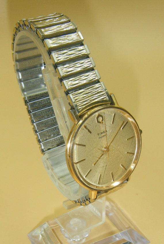 q timex quartz watch