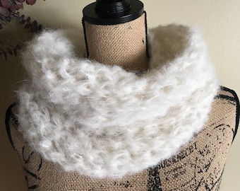 White Super Chunky Knit Thick Alpaca Wool Scarf, Ivory Oversized