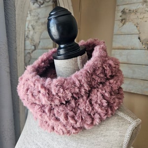 Hand Knit Rose Pink Mauve Cowl Faux Fur Soft Knit Handmade Womens Accessories Trendy Gift Neck Warmer Cowl Loose Knitting Scarf