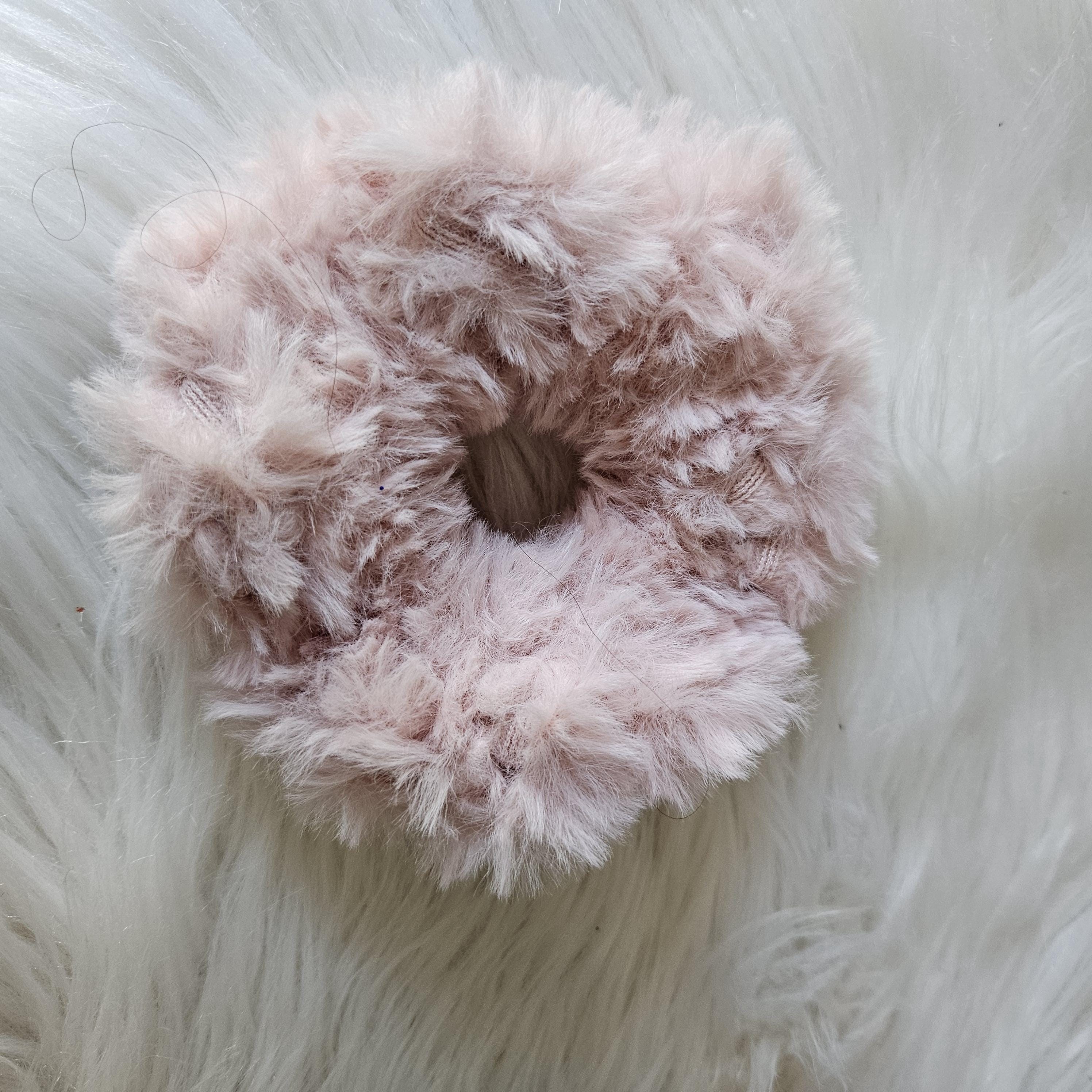Handmade Glitter Faux Fur Crocheted Scrunchies: Luxury Hair  display picture 1