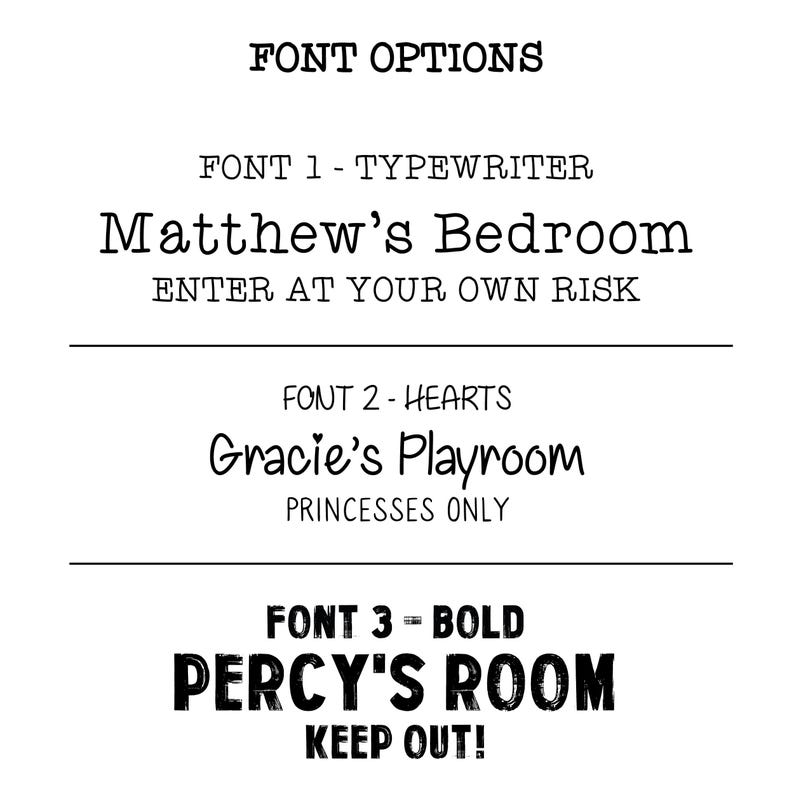 Puede incluir: Imagen en blanco y negro que muestra opciones de fuentes para letreros de habitaciones personalizados. El texto incluye "Matthew's Bedroom", "Gracie's Playroom" y "Percy's Room", cada uno en un estilo de fuente diferente, con frases adicionales.