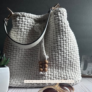 Crochet Handbag Pattern: Brickle Texture Crossbody Bag (PDF Pattern)