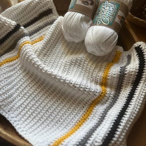 Crochet towel pattern | crochet kitchen towel pattern | farmhouse style kitchen crochet | cotton crochet towel | easy crochet towel