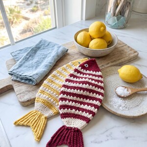 Crochet potholder pattern | Clownfish | crochet fish potholder | double thick crochet potholder| nautical theme  | crochet gift pdf pattern