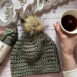 Crochet chunky slouch hat | easy toque pattern | Slouch hat PDF + video tutorial | Easy crochet hat | 2 hour hat | one skein hat