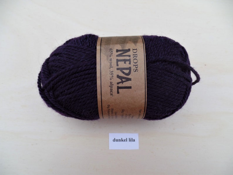 Thick luxury yarn made of alpaca superfine and Peruvian dunkel lila