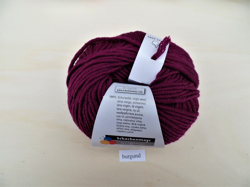 Schachenmayr Merino Extrafine 85 is unsurpassedly fine and cuddly soft in many colors burgund