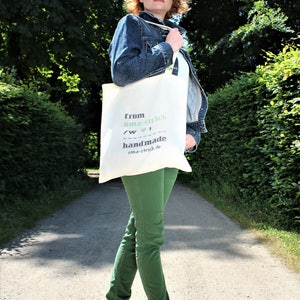 ANGEBOT 2 Exklusive Leinen Tasche Anke 2-farbig bestickt von Oma Christa Mehrweg statt Einweg Bild 1