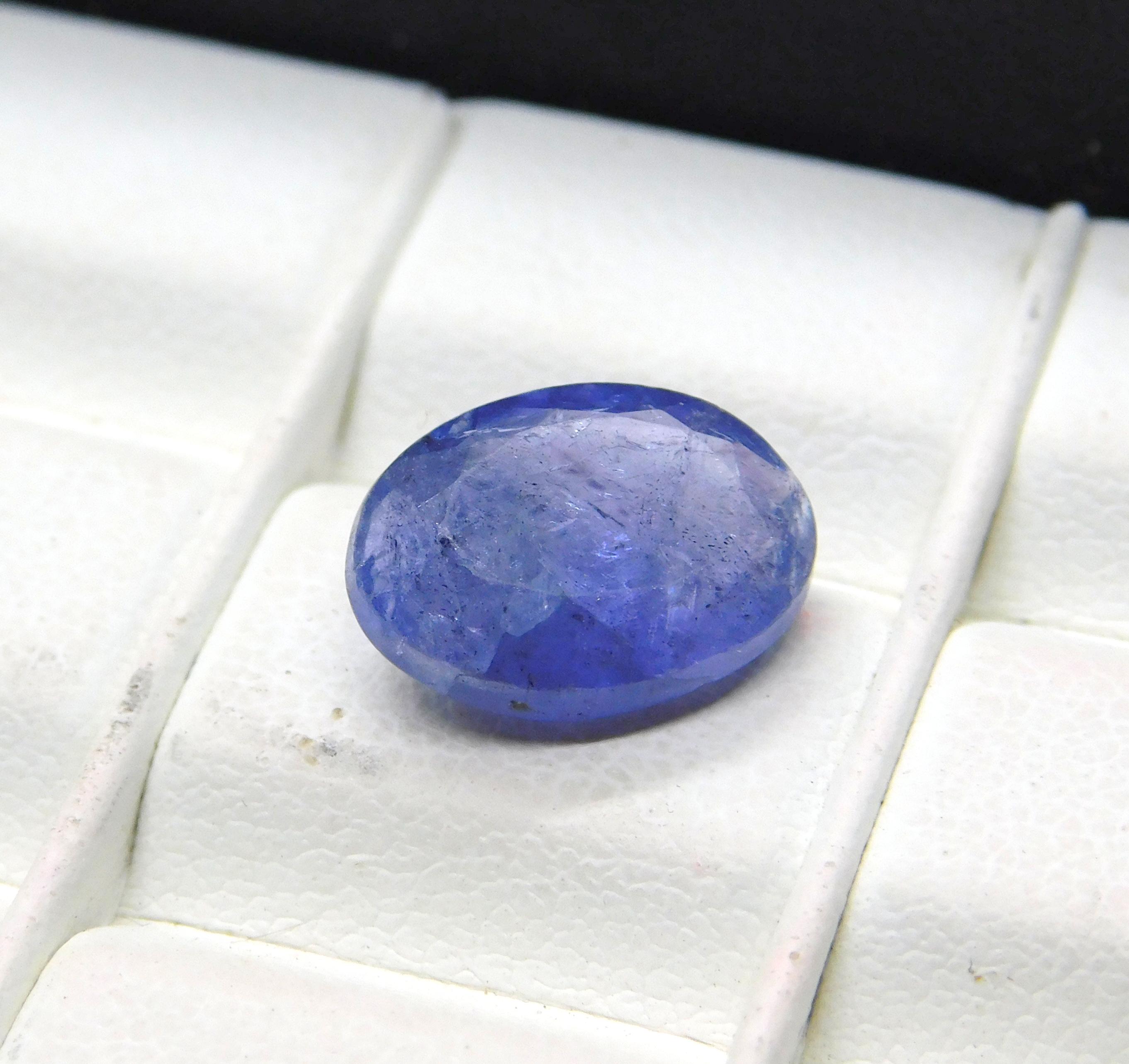 Tanzanite Naturelle En Cabochon Ovale - 4,53 Carats - Couleur Mauve/Bleu Violet