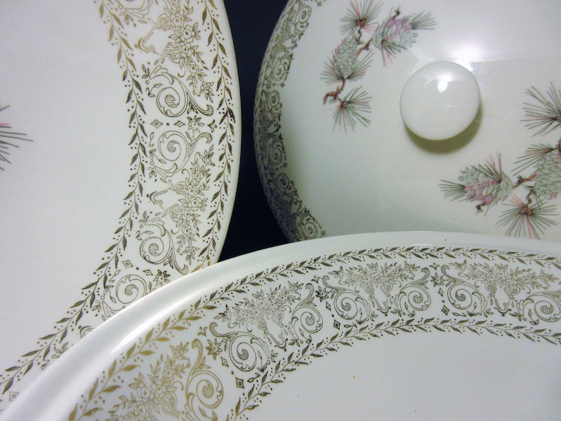 Lifetime China Co covered serving bowl and plate,1950/'s vintage cottage chic pinecone design retro kitchen madmen style Ohio