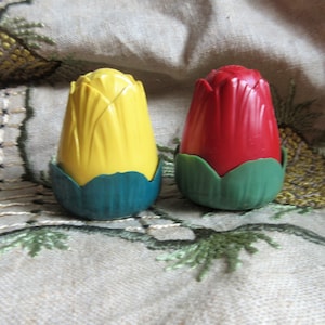 fabulous 50&#39;s fun salt and pepper shakers, red and yellow tulips, early plastic, bold colors, retro table fun, retro kitchen decor, cottage