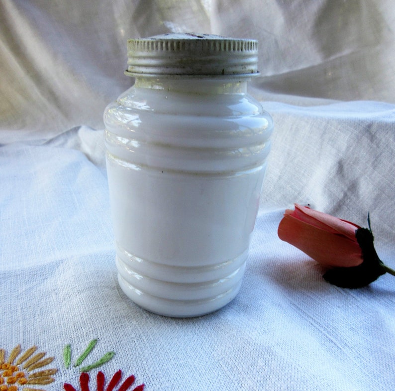 white milk glass shaker retro kitchen metal screw on top chubby with ridges 1920s farmhouse vintage flour or sugar shaker cottage chic