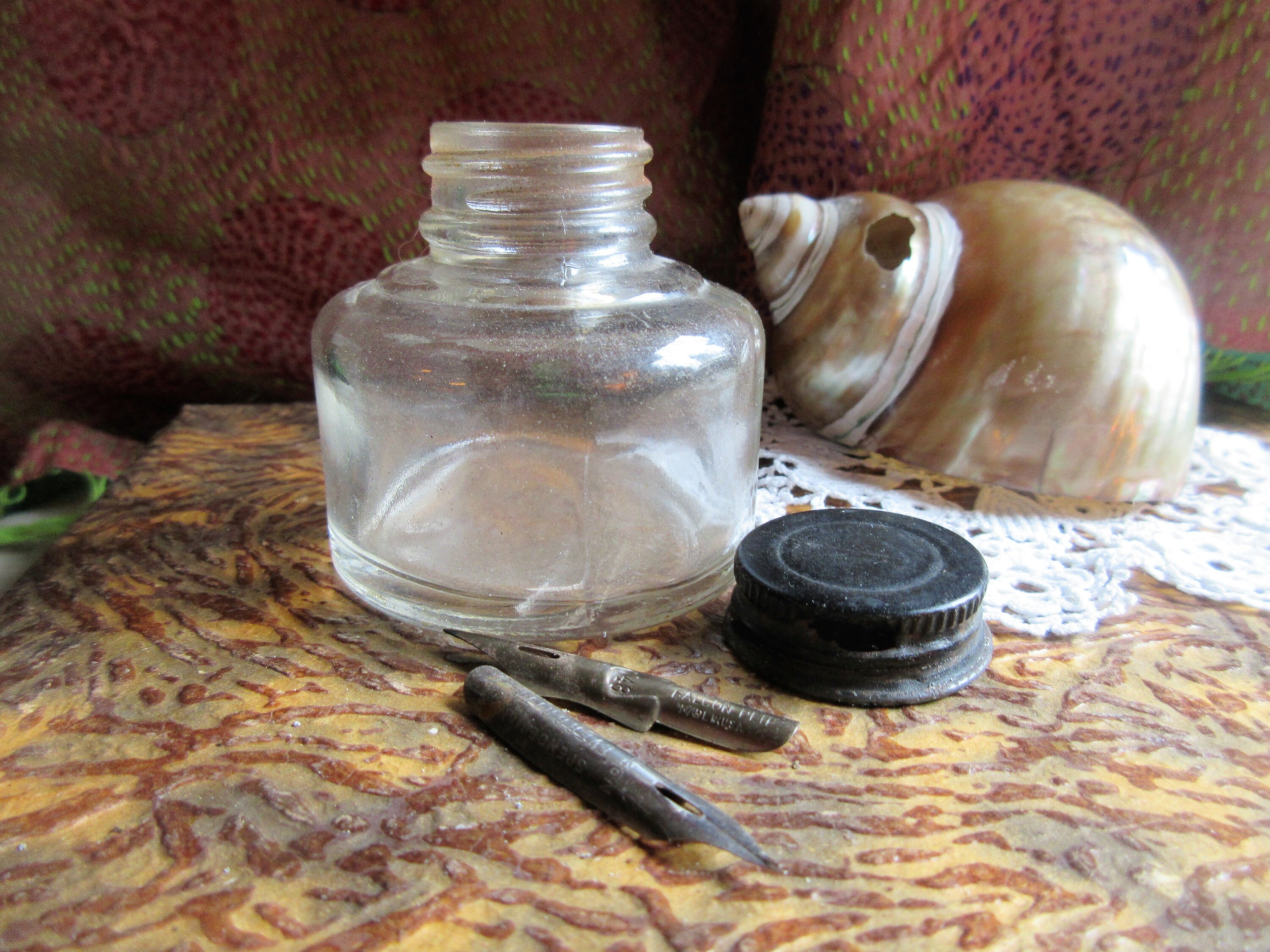 Vintage ink bottle with 2 nibs. 1920's clear glass screw Etsy