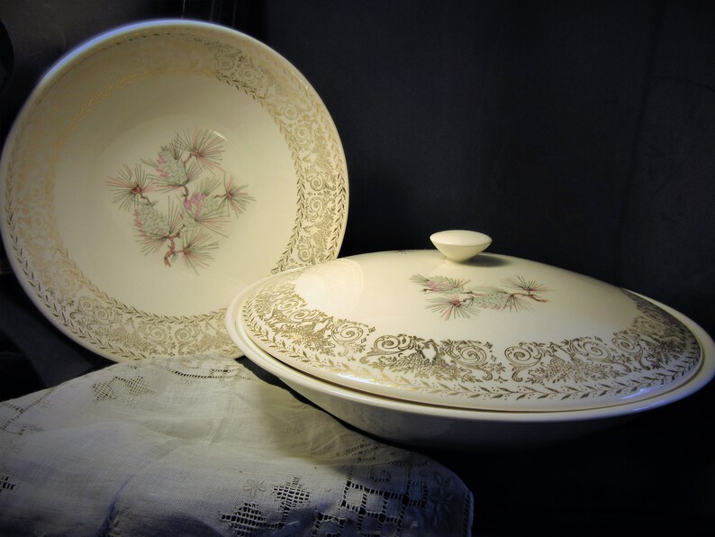 Lifetime China Co covered serving bowl and plate,1950/'s vintage cottage chic pinecone design retro kitchen madmen style Ohio