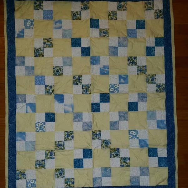 Homemade Baby - Crib - Lap - Quilt Blanket  Finished 35" x 40"