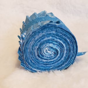 Turquoise blue colors jelly rolls, precut quilt strips, 18 strips 2.5&quot; wide cotton Quilting fabric