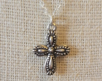 Collar de cruz de plata de ley