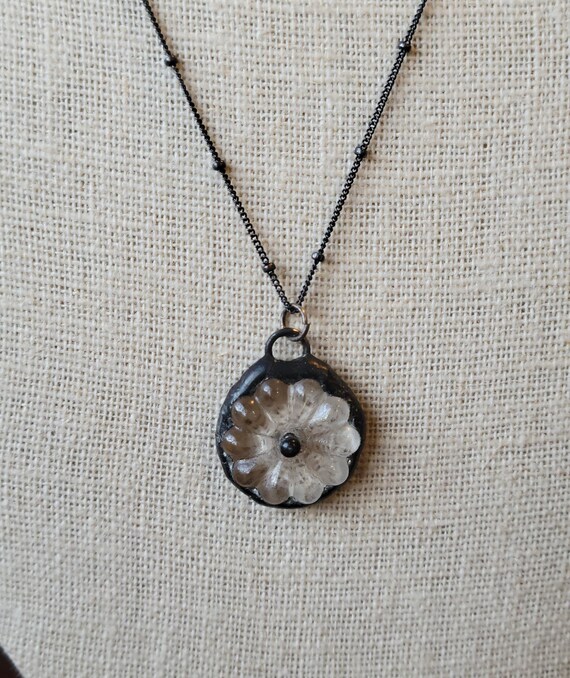 Flower Vintage Glass Pendant Necklace