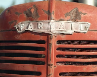 Lámina infantil de tractor Farmall: Decoración vintage de granja (descarga digital)